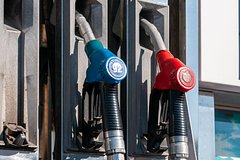 Биржевые цены на бензин упали перед встречей в правительстве