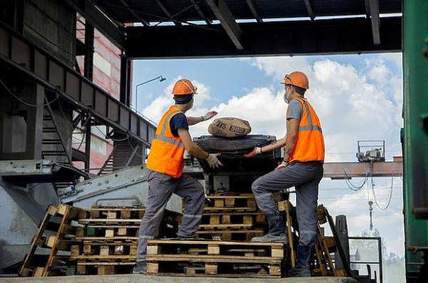 Цементную отрасль накрыл затяжной кризис. Как это перевернет рынок недвижимости по всей России?