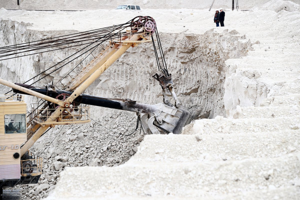 Цементную отрасль накрыл затяжной кризис. Как это перевернет рынок недвижимости по всей России?