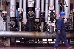 Европейская страна объявила режим ЧС из-за азербайджанской нефти. Что в ней нашли?