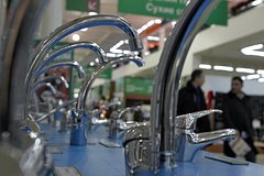 Россиян призвали не экономить при ремонте жилья на четырех вещах