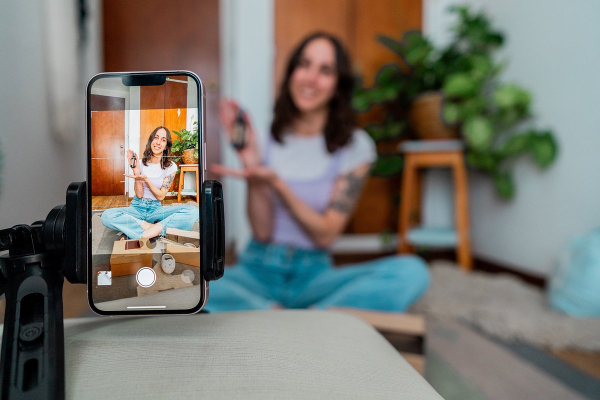 Россиянам запретят размещать рекламу товаров и услуг в Instagram. Как это перевернет жизнь малого бизнеса?