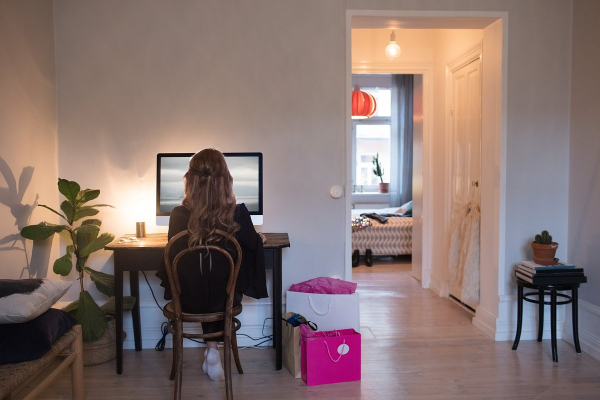 Россиянам запретят размещать рекламу товаров и услуг в Instagram. Как это перевернет жизнь малого бизнеса?