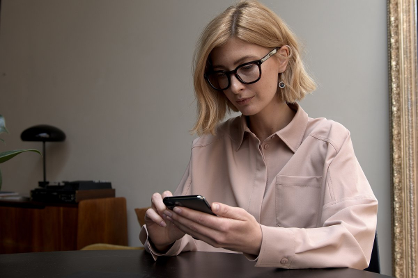 Россиянам запретят размещать рекламу товаров и услуг в Instagram. Как это перевернет жизнь малого бизнеса?