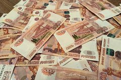 Вооруженный ножом грабитель отобрал у мальчика сумку почти с двумя миллионами рублей