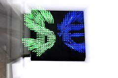 Банк России резко поднял официальные курсы доллара и евро