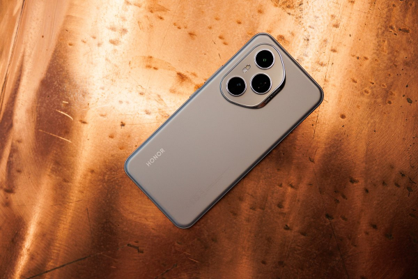 Без подзарядки, задержек и размытых кадров. Как HONOR 400 Pro задает новые стандарты смартфона для активной жизни