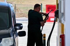 Биржевые цены на бензин устремились вверх