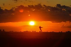 Часть россиян предупредили об опасном солнце