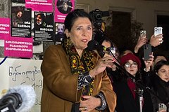 Экс-президент Грузии посетила митинг в Тбилиси
