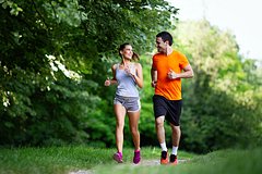 Фитнес-тренер дала советы по выбору одежды для летних тренировок