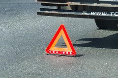 Грузовик наехал на легковые автомобили в Подмосковье