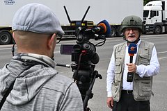 Иностранные журналисты прибыли к фурам с телами военных ВСУ под Брянском