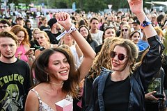 Интеграции партнеров фестиваля &laquo;Пикник Афиши х Сбер&raquo; объединили искусство и бренды