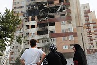 Иран и Израиль обменялись ракетными ударами. Десятки зданий разрушены, сотни людей пострадали. Какие цели подверглись атакам?