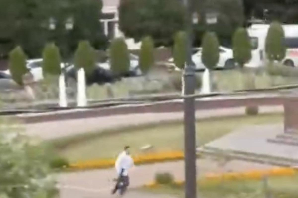 Исламисты с ножами напали на полицейских в российском городе. Что там произошло?