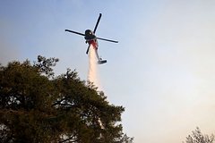 Лесные пожары начали уничтожать окрестности известного европейского курорта