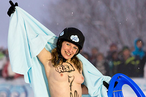 Любители публичного группового секса затерроризировали город