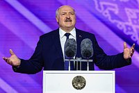 Лукашенко встретился со спецпосланником Трампа в Минске. После визита Келлога был освобожден оппозиционер Сергей Тихановский