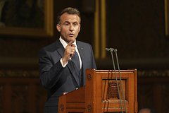 Макрон сделал предупреждение о России