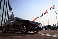 Мантуров спрогнозировал падение выпуска Lada