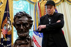 Маску указали на критическую ошибку по Украине