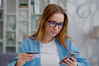 Мошенники обманули пенсионерку под видом звонка из поликлиники