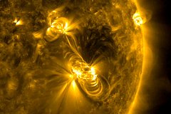 Мощнейшая за полтора месяца вспышка произошла на Солнце
