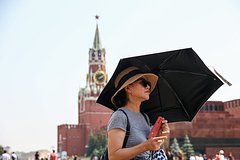 Москвичам пообещали возвращение 30-градусной жары