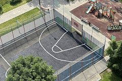Москвичей возмутила разметка на спортплощадке