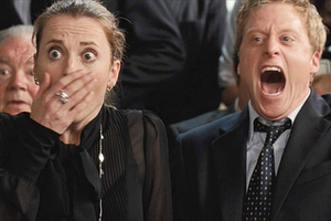 Мужчина поймал жену на измене со своим старшим братом в другой стране