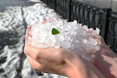 На Москву обрушился град размером с перепелиное яйцо