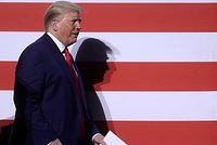 Назван доход бюджета США от пошлин Трампа