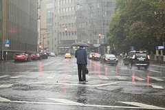 Назван способ избежать штрафа за опоздание на работу в дождь