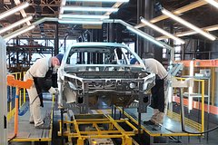 Названа ориентировочная стоимость первого в истории Lada кроссовера