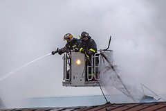 Названа возможная причина пожара в российском доме с пятью погибшими детьми