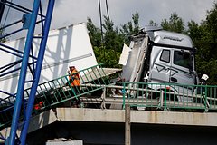 Названо количество находившихся на рухнувшем в Брянской области мосту машин