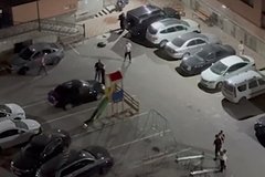 Неизвестные на &laquo;Приоре&raquo; открыли стрельбу по дагестанскому бойцу ММА. Он получил пять ранений, но выжил