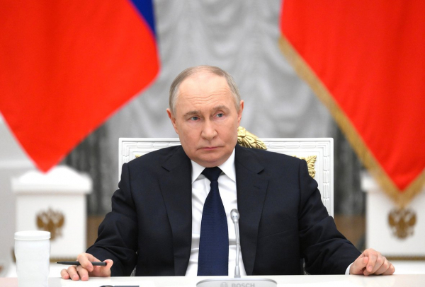 &laquo;Он играет с огнем!&raquo; Трамп обратился к Путину и заявил, что спас Россию от очень плохих вещей