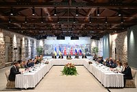 Опубликован меморандум России по урегулированию на Украине. В нем появилась &laquo;вторая опция&raquo; прекращения огня. Что это значит?