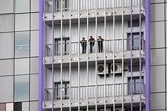 Остекление нового ЖК в Москве не выдержало летних дождей