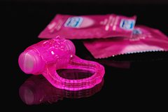 Парам дали советы по выбору секс-игрушек для совместного удовольствия