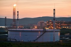 Переработка нефти в России резко снизилась