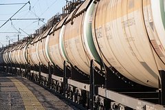 Поставки бензина из России рухнули