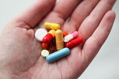 Прием популярного обезболивающего связали с риском деменции