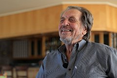 Прилетевший в Россию отец Маска рассказал о впечатлениях от Москвы