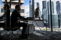 Работающие россияне пожаловались на отсутствие помощи при стрессе