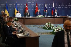 Россия и Украина договорились об обменах военных и гражданских лиц