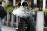 Россиянам рассказали о первом признаке &laquo;болезни вейперов&raquo;