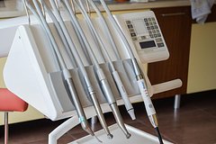 Россияне ринулись лечить зубы дома из-за дороговизны услуг дантистов